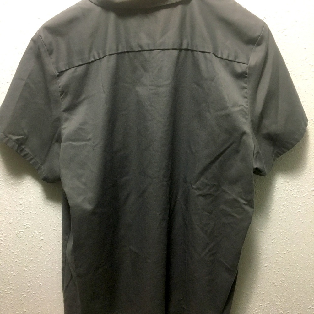 Dickies women’s short sleeve blouse